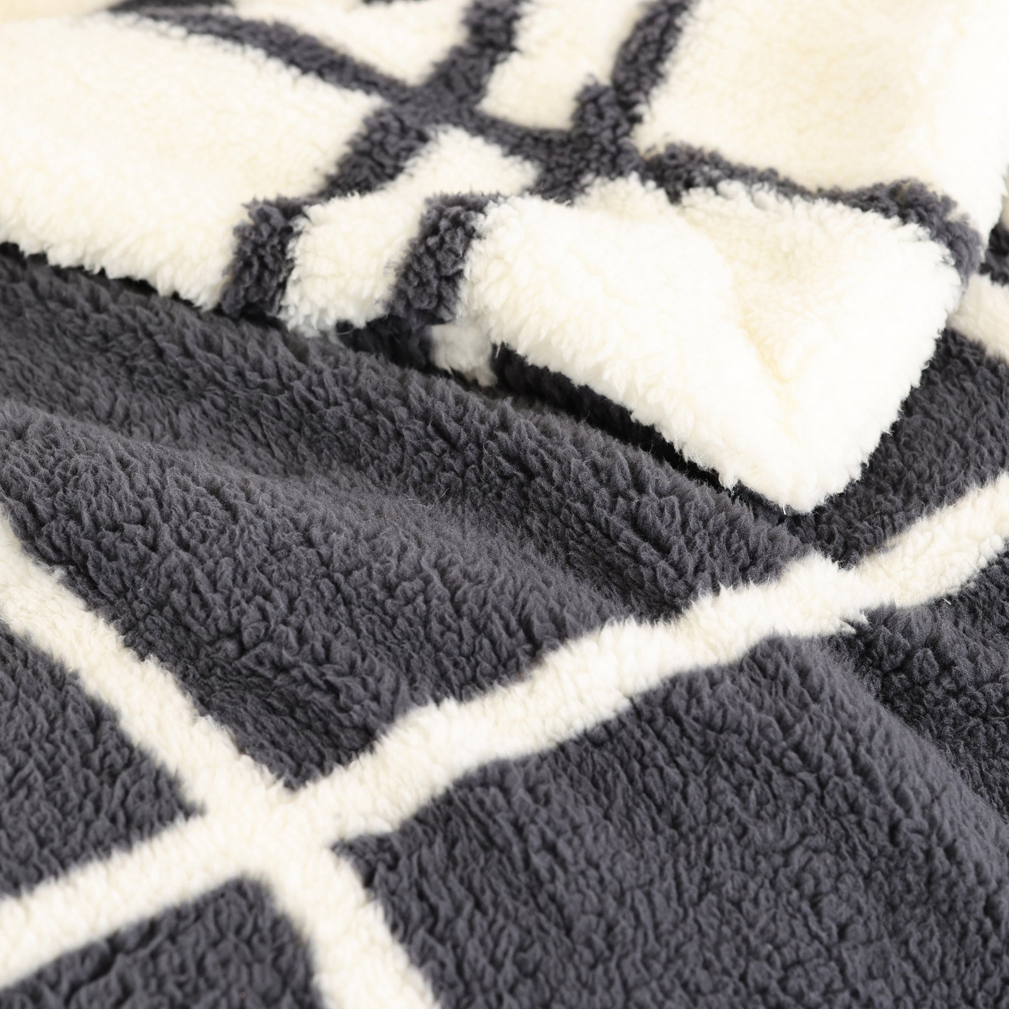 Life Comfort Reversible Sherpa Fleece Blanket